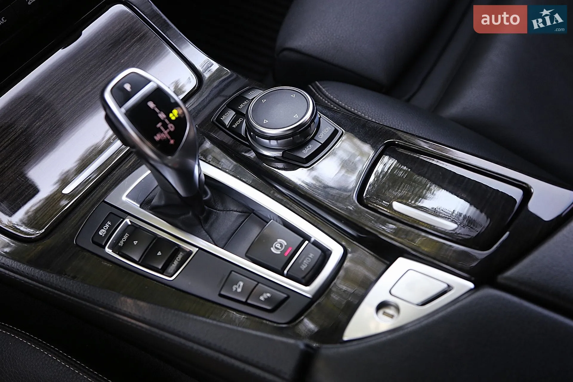 2016 BMW 5er - мініатюра 19
