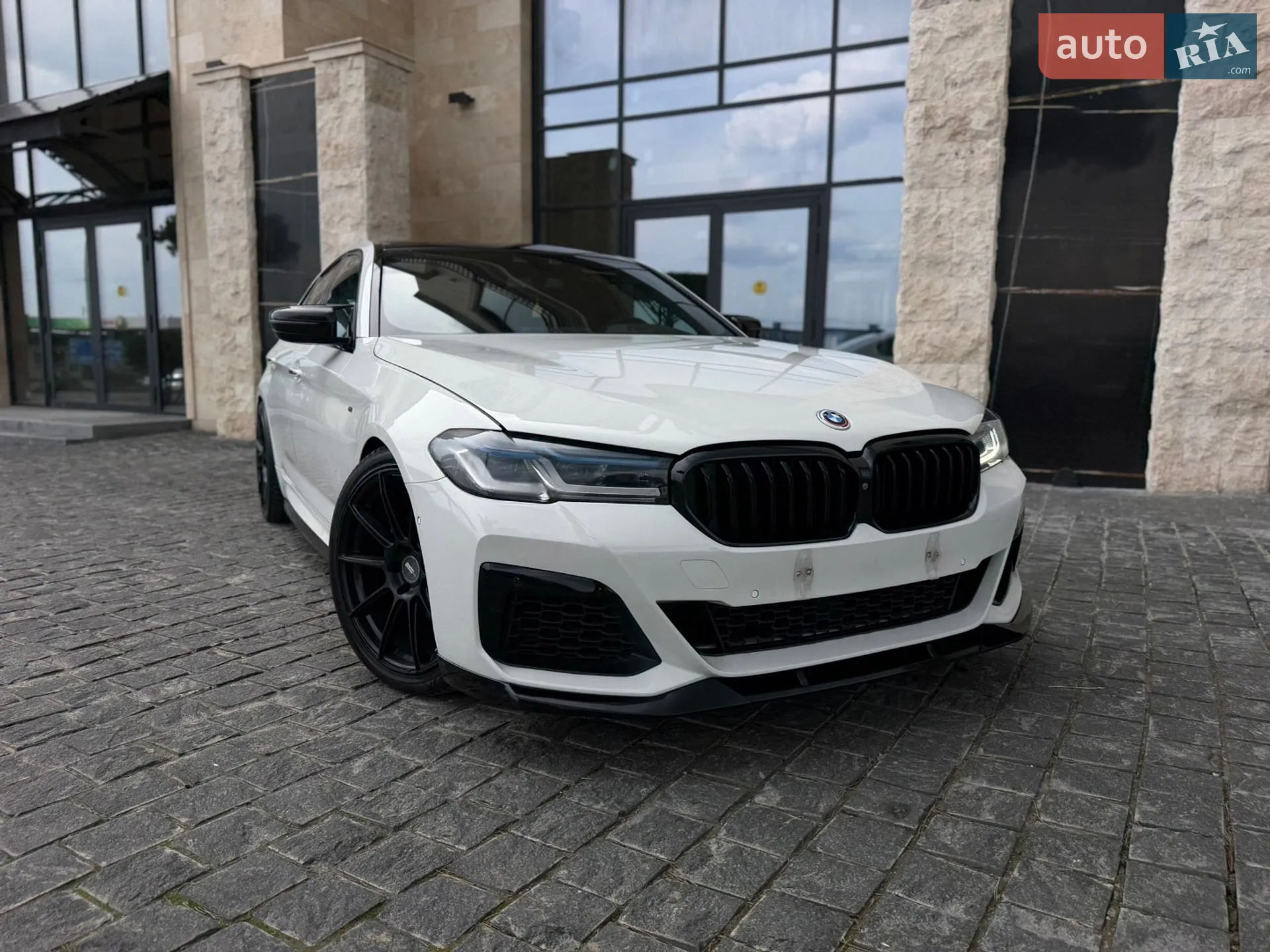 2017 BMW 5er - мініатюра 16