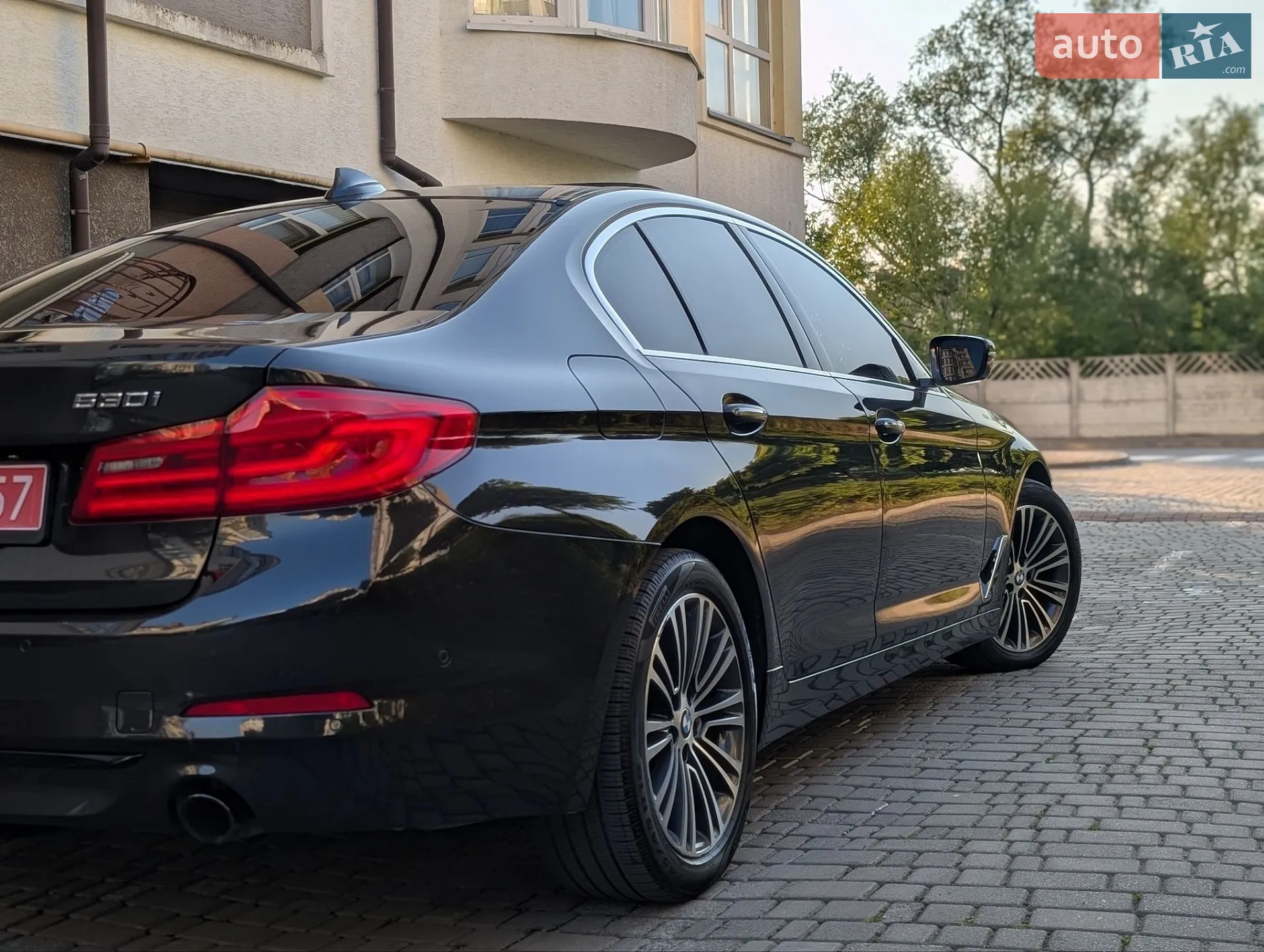 BMW 5 Series 2017 VIN WBAJA5C35HG894016 фото оголошення 22 з 86