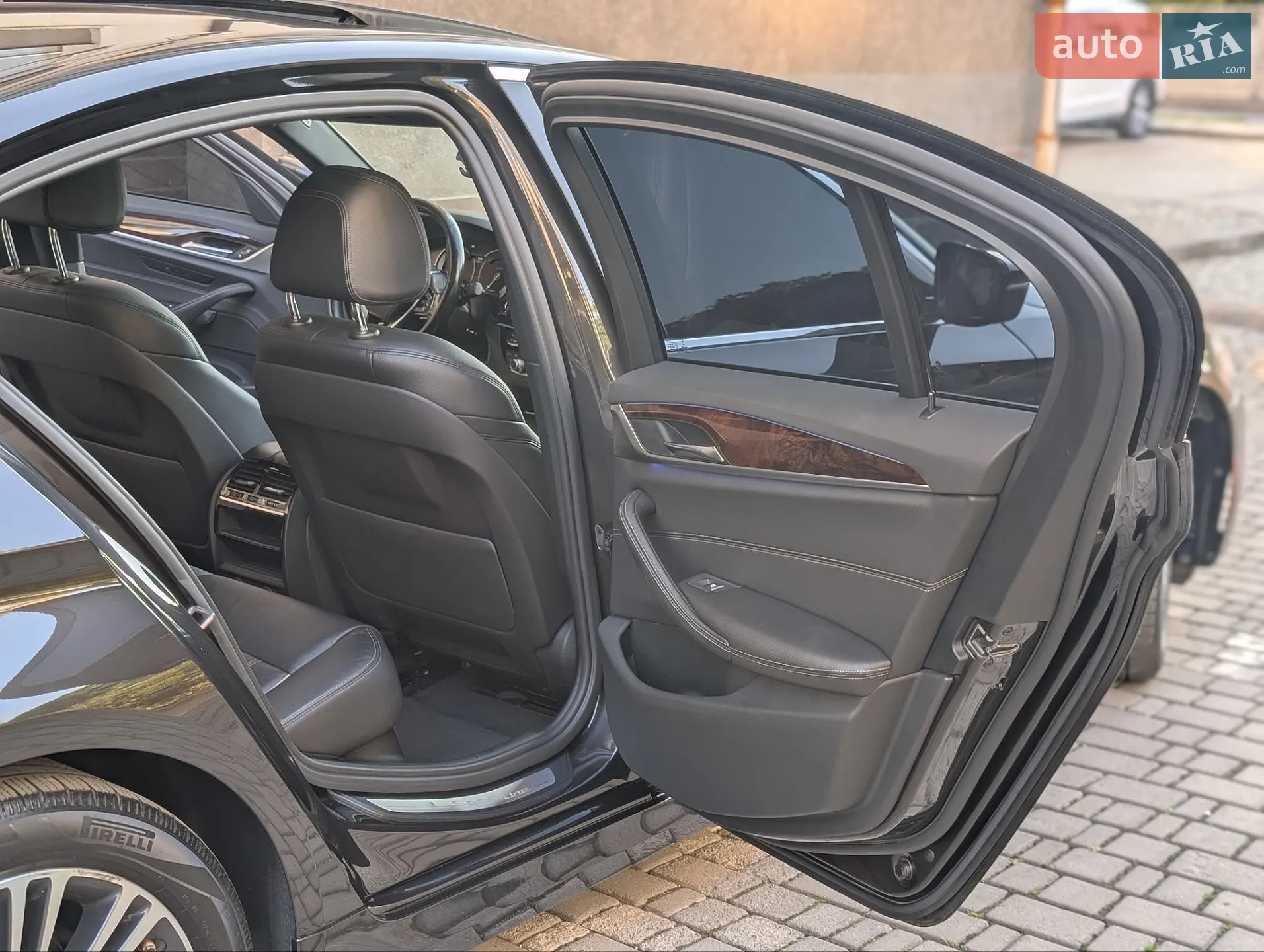 BMW 5 Series 2017 VIN WBAJA5C35HG894016 фото оголошення 36 з 86
