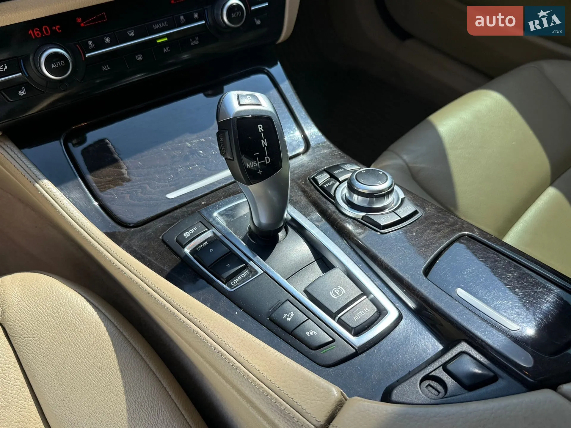 2013 BMW 5er - мініатюра 18
