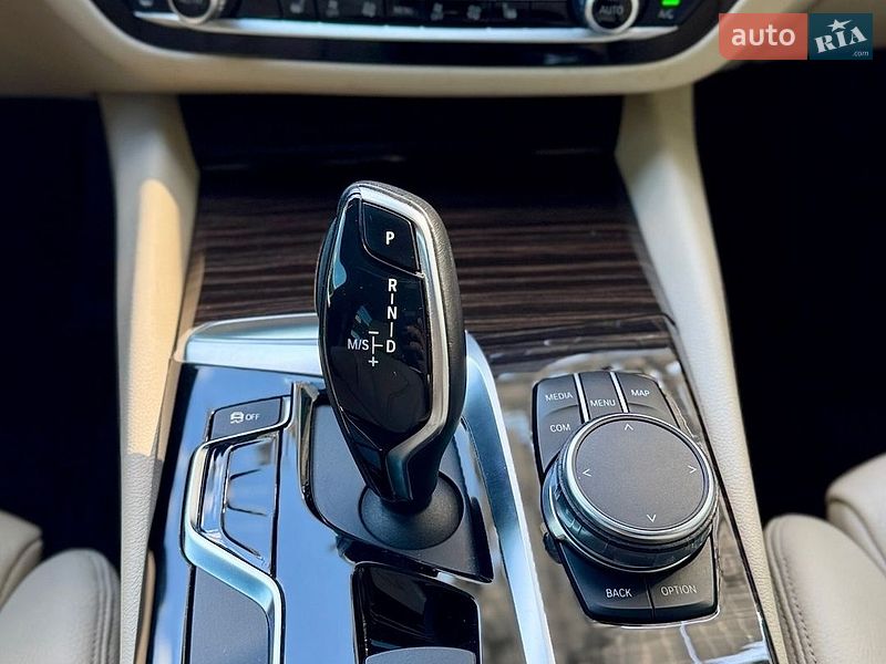 Седан BMW 5 Series 2017 в Львове