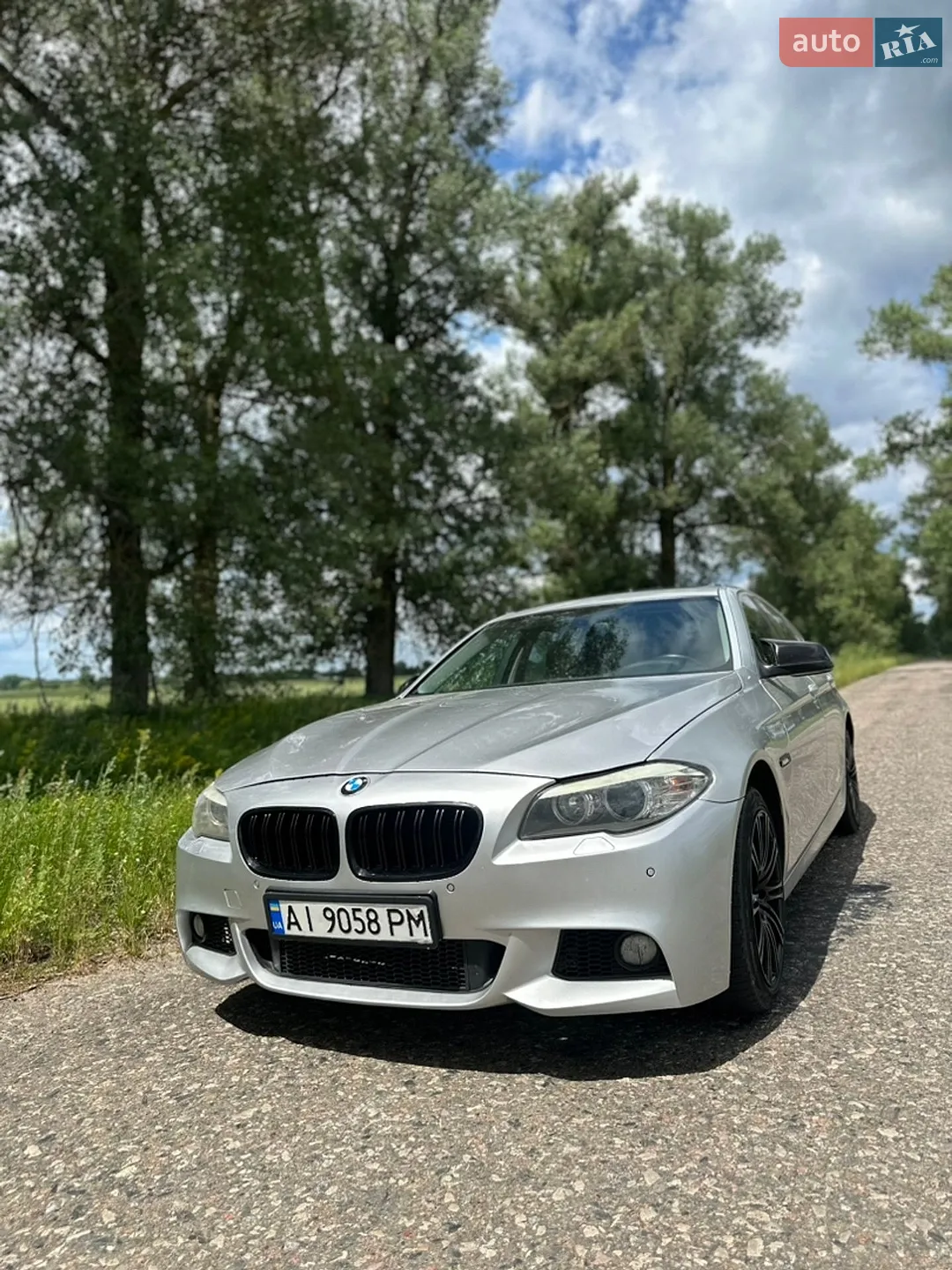 2010 BMW 5er - мініатюра 2