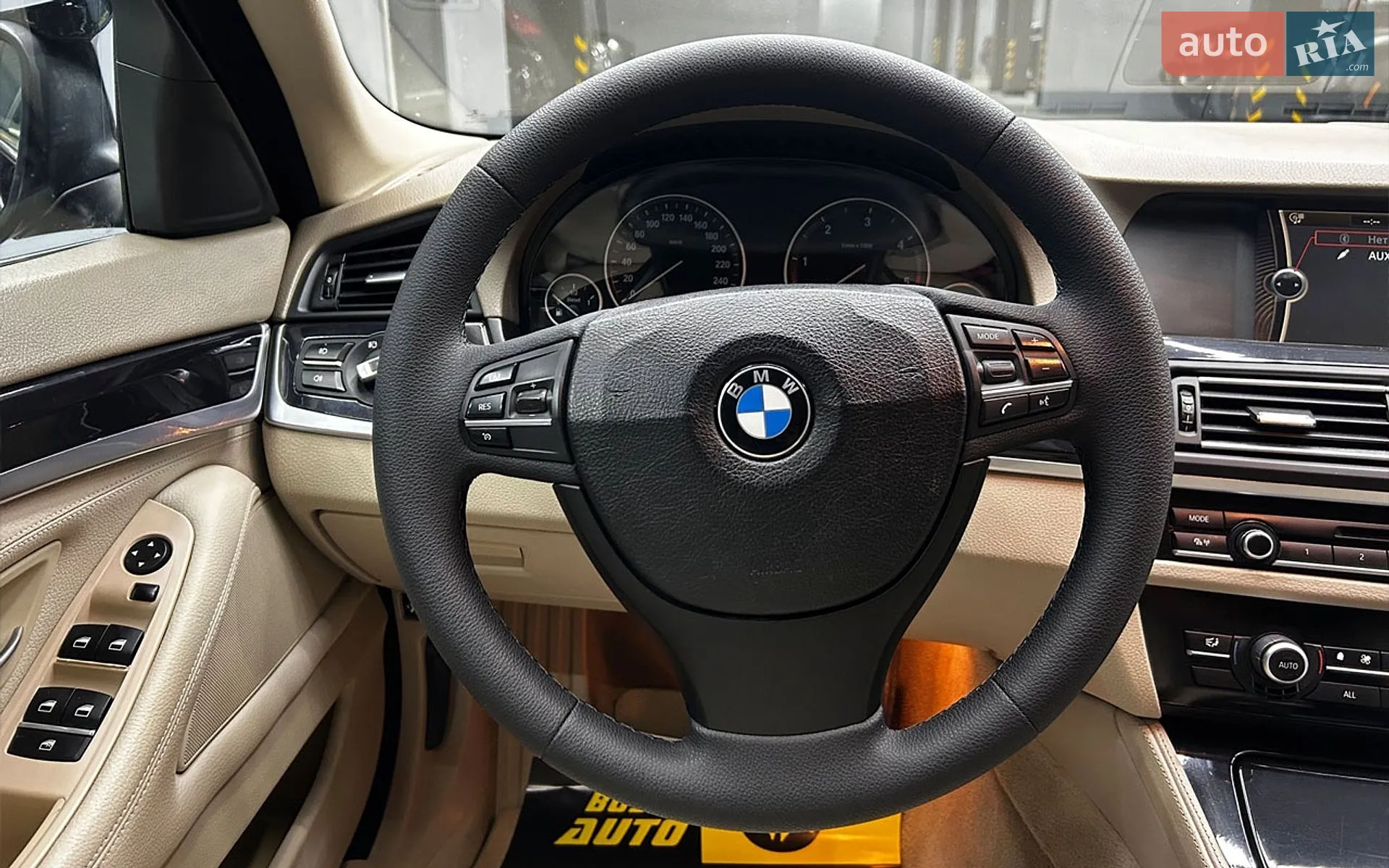 2011 BMW 5er - мініатюра 17