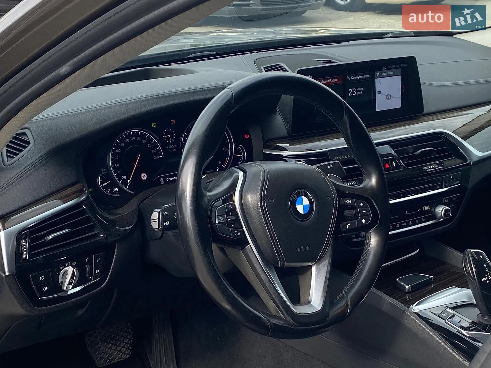 2017 BMW 5er - мініатюра 18