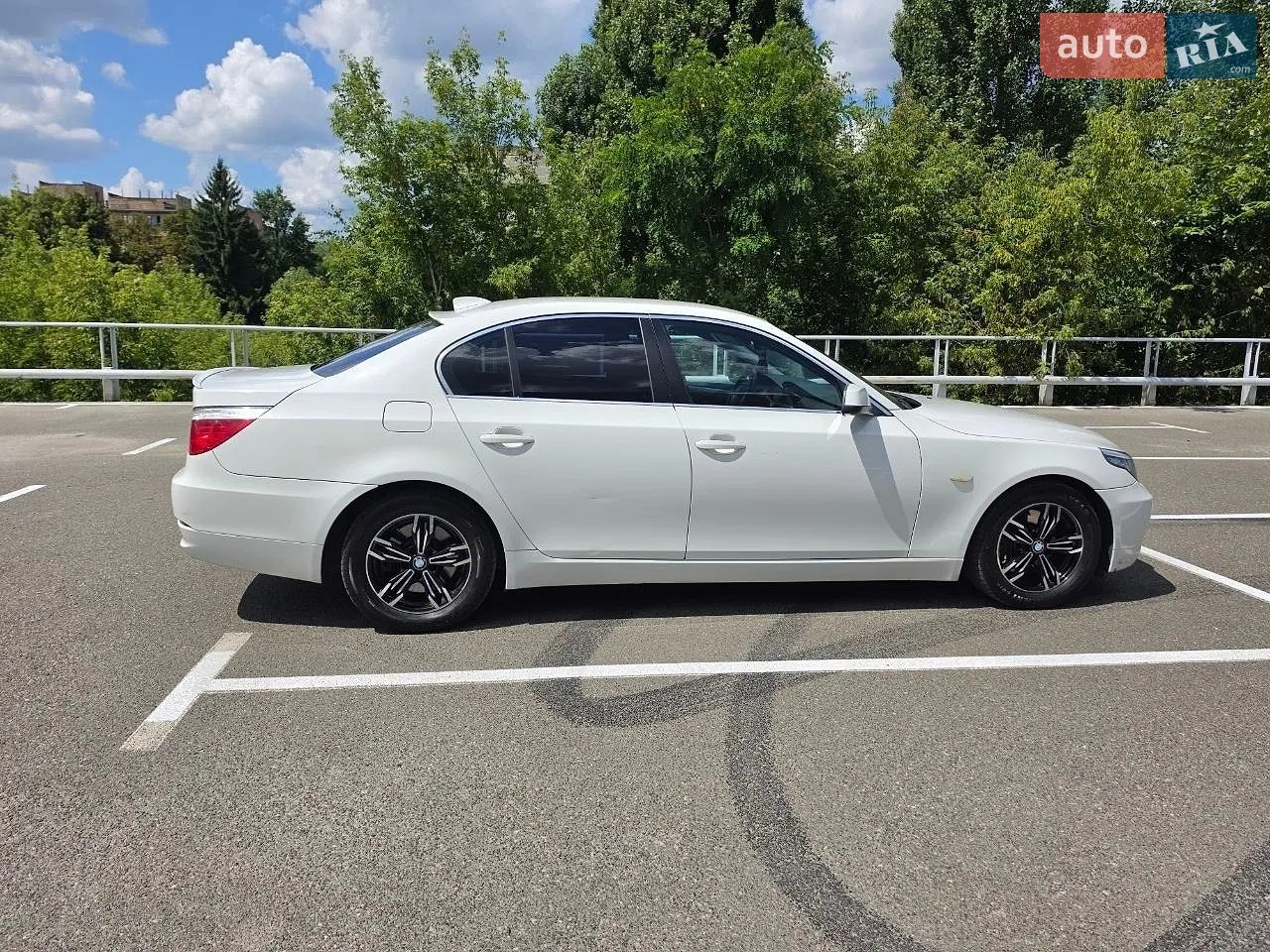 2010 BMW 5er - мініатюра 13