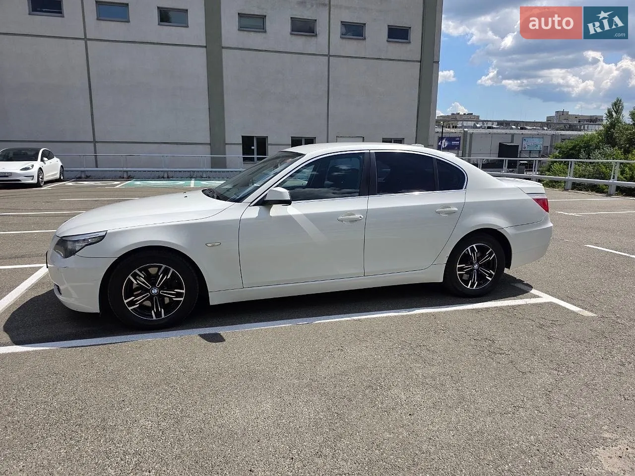 2010 BMW 5er - мініатюра 31