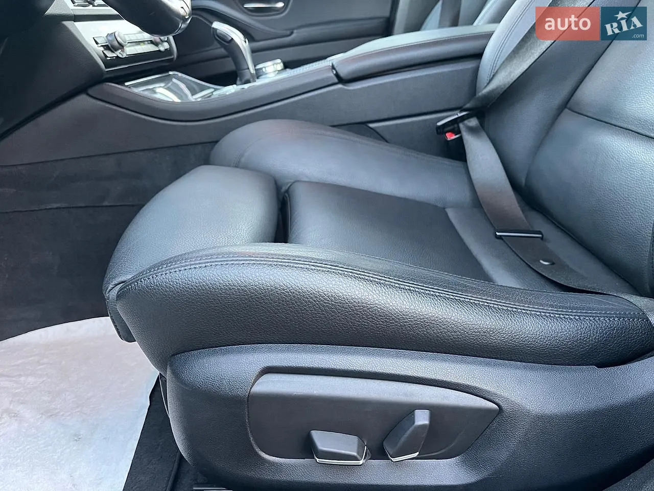 2016 BMW 5er - мініатюра 18