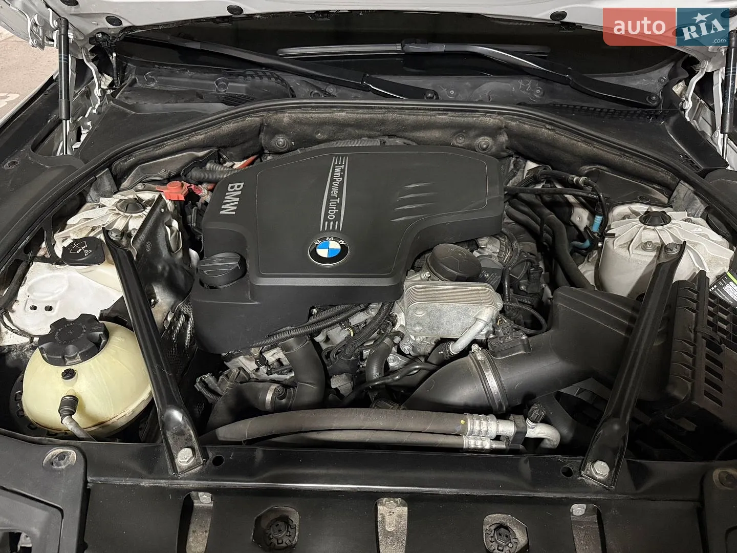 2016 BMW 5er - мініатюра 11