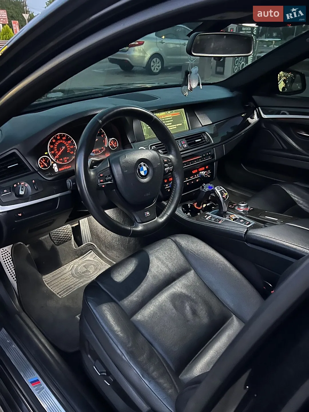 2012 BMW 5er - мініатюра 17