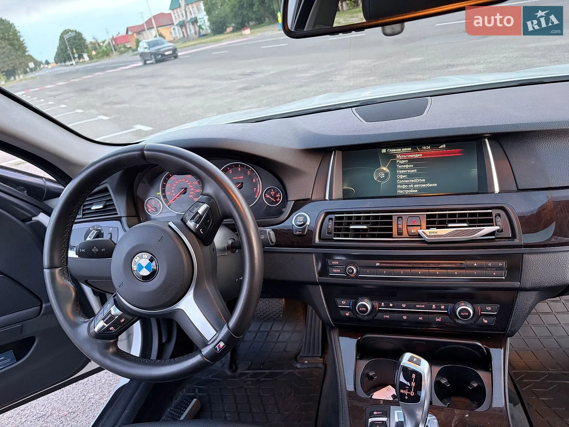 2013 BMW 5er - мініатюра 9