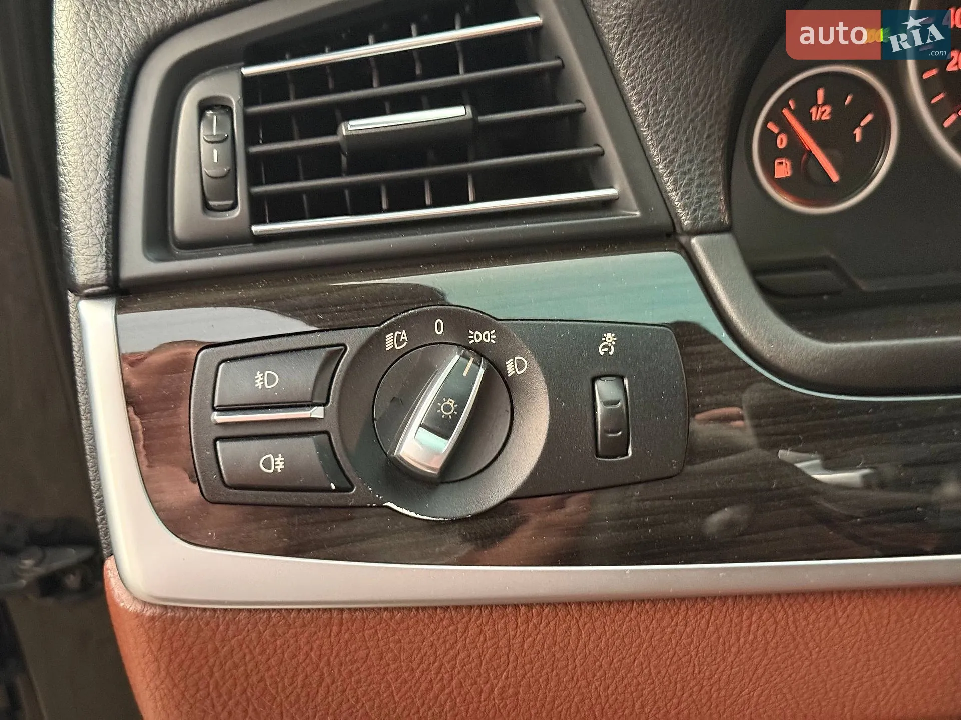 2012 BMW 5er - мініатюра 19