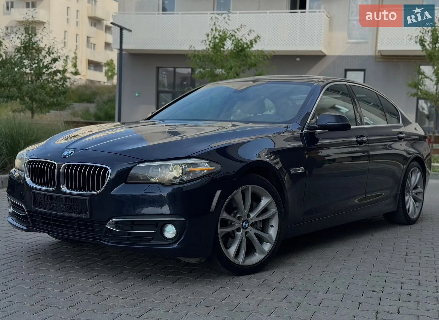 2014 BMW 5er - мініатюра 2