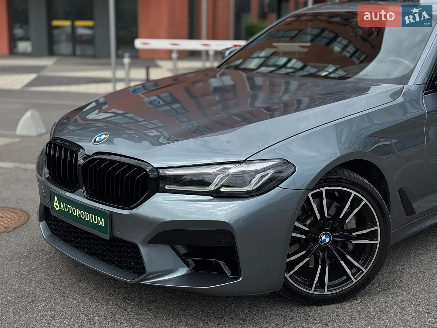 2019 BMW 5er - мініатюра 2
