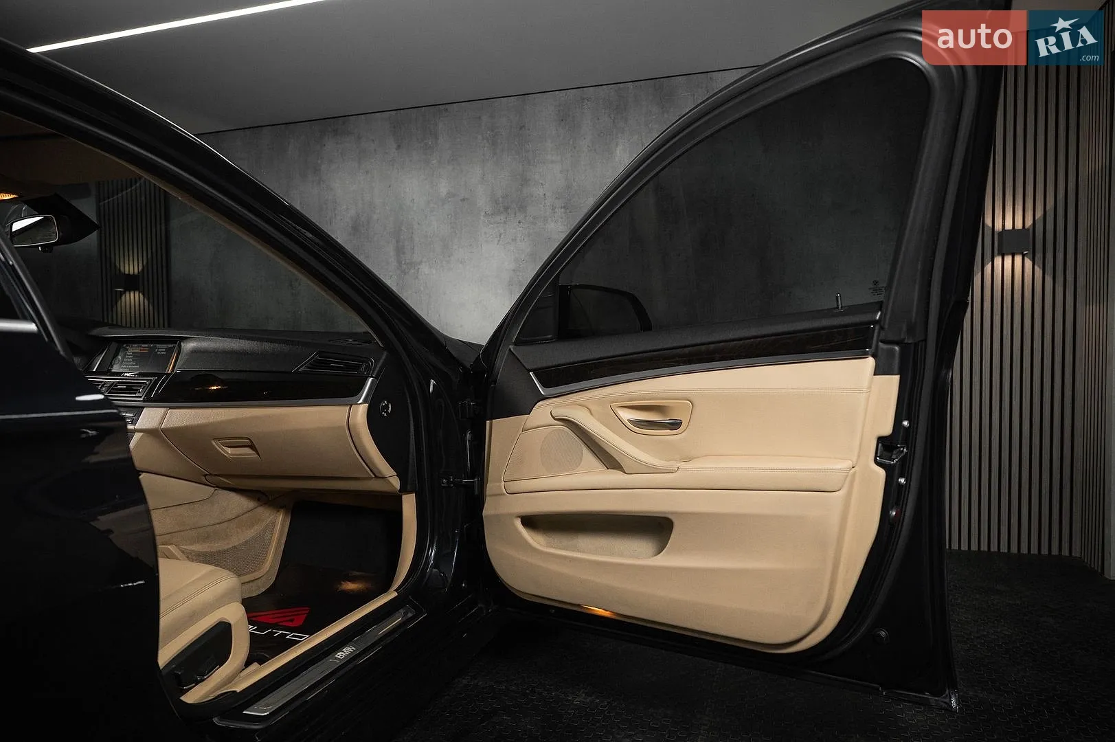 2013 BMW 5er - мініатюра 22