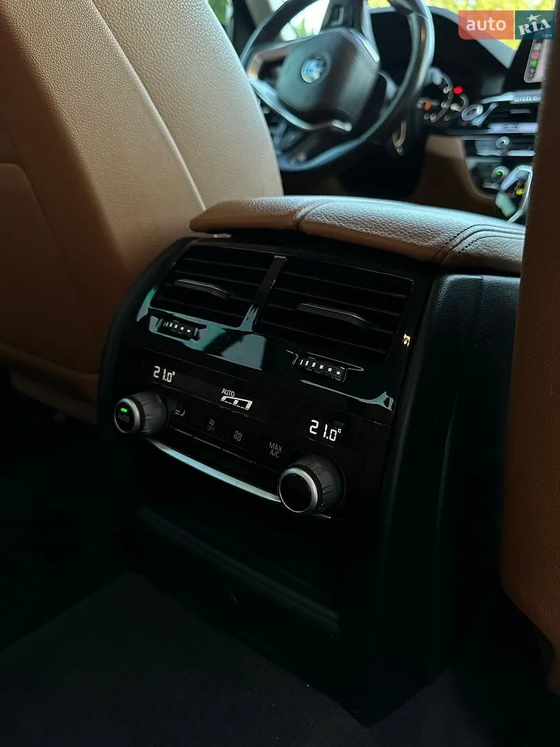 2017 BMW 5er - мініатюра 18