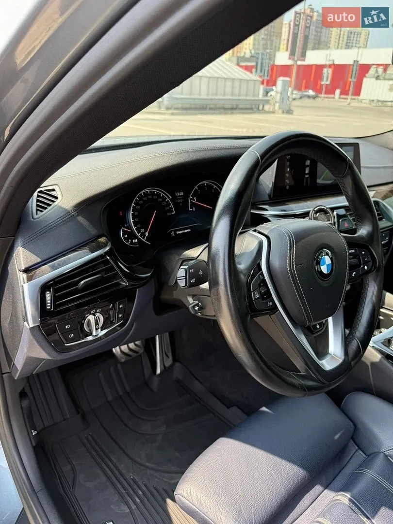 2017 BMW 5er - мініатюра 18