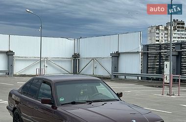 Седан BMW 5 Series 1993 в Киеве