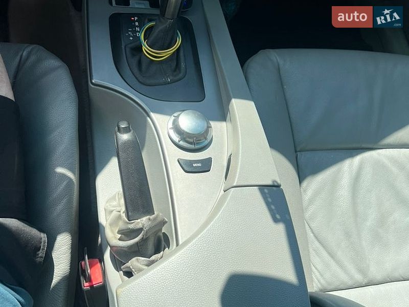 Седан BMW 5 Series 2004 в Мостиске