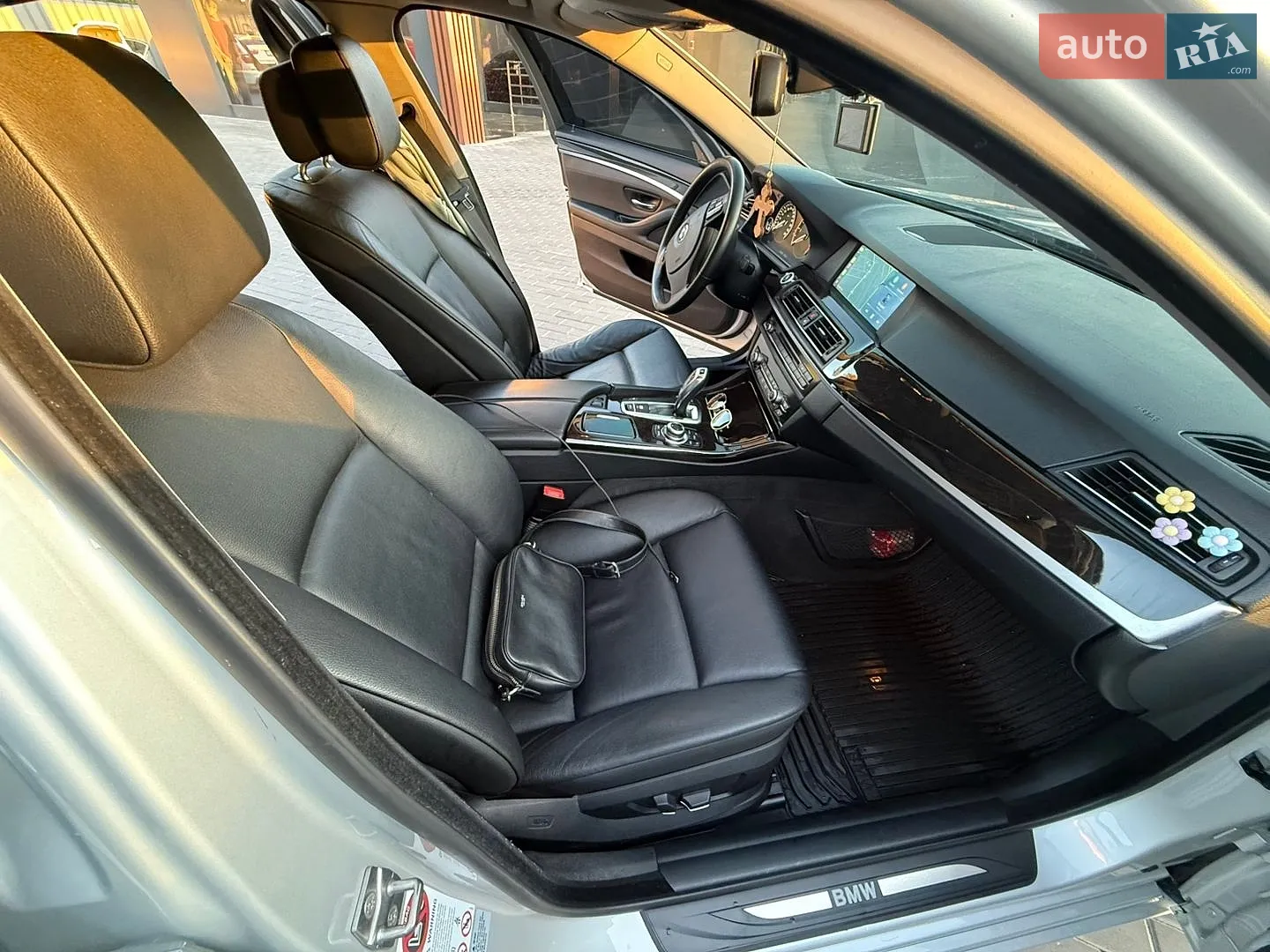 2011 BMW 5er - мініатюра 16