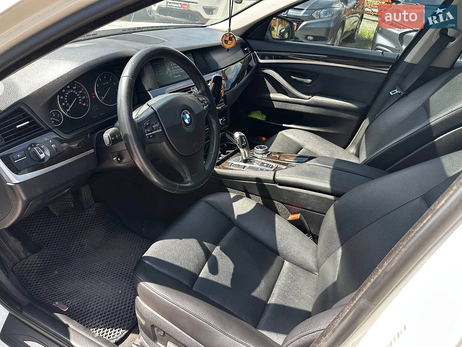 2013 BMW 5er - мініатюра 22