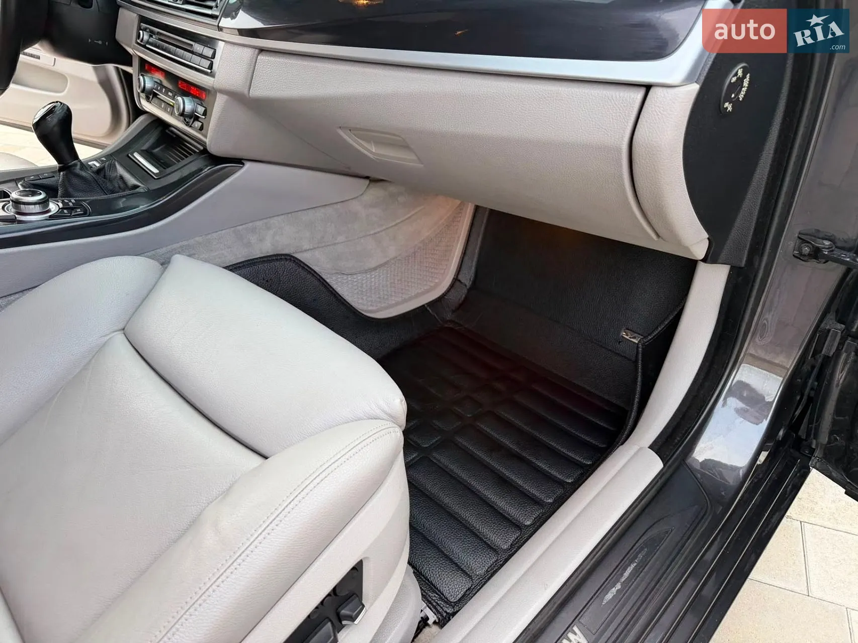 2012 BMW 5er - мініатюра 10