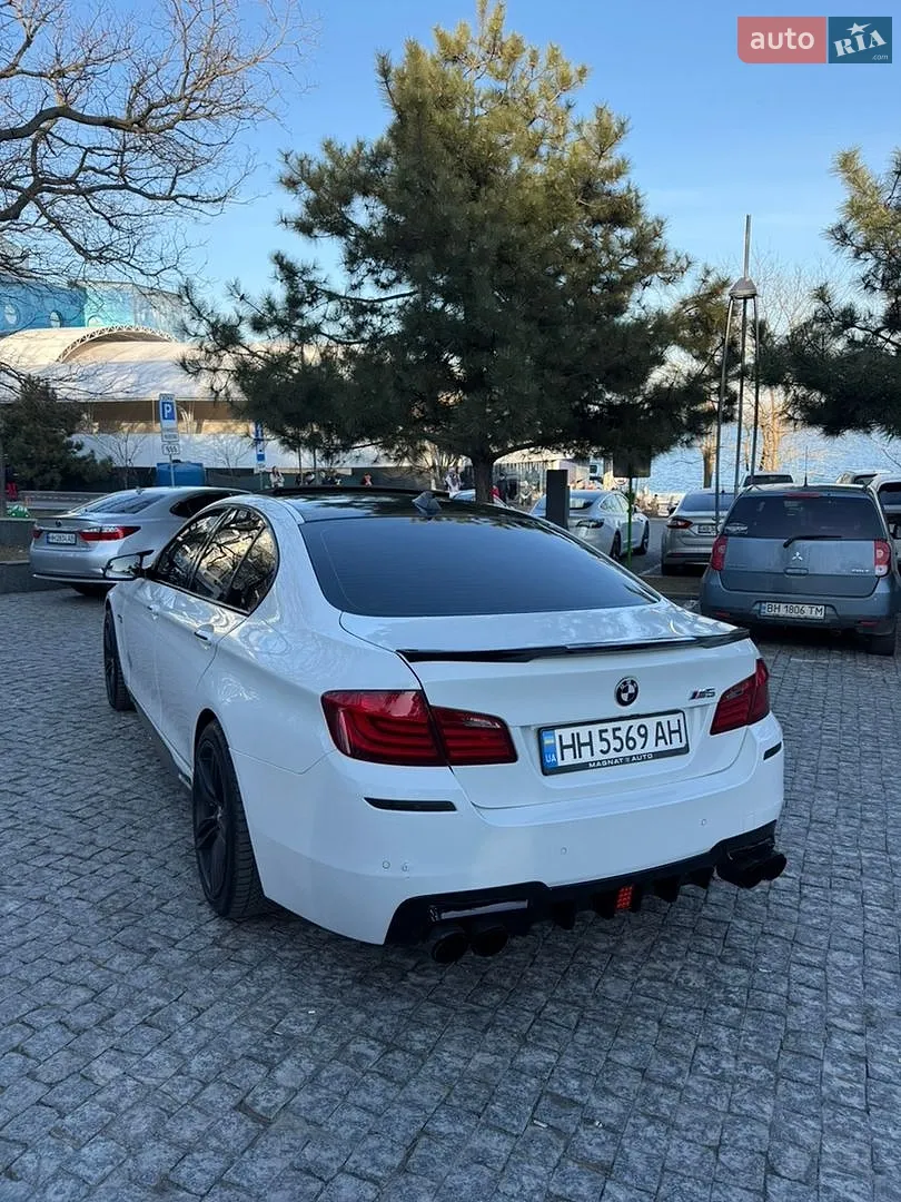 2011 BMW 5er - фото 1
