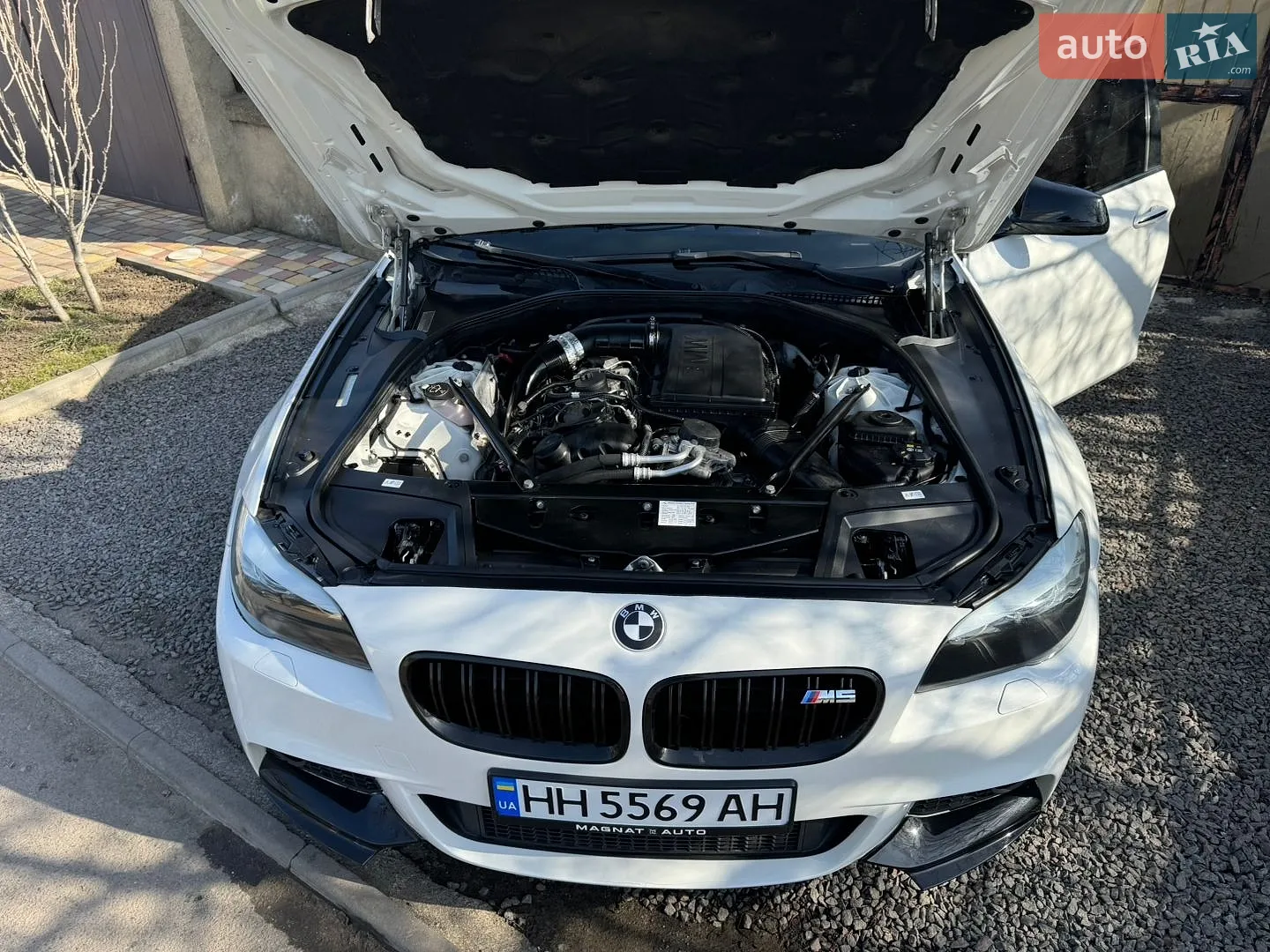 2011 BMW 5er - мініатюра 11