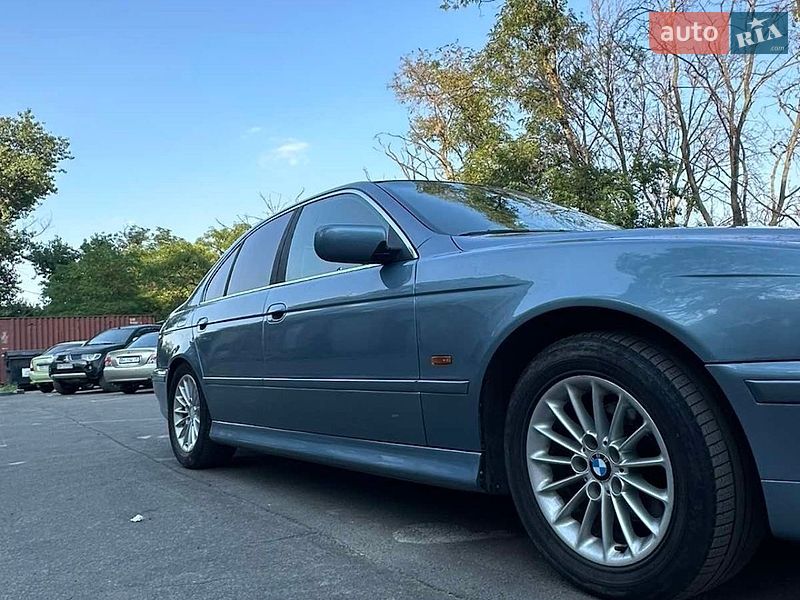 Седан BMW 5 Series 2001 в Одессе