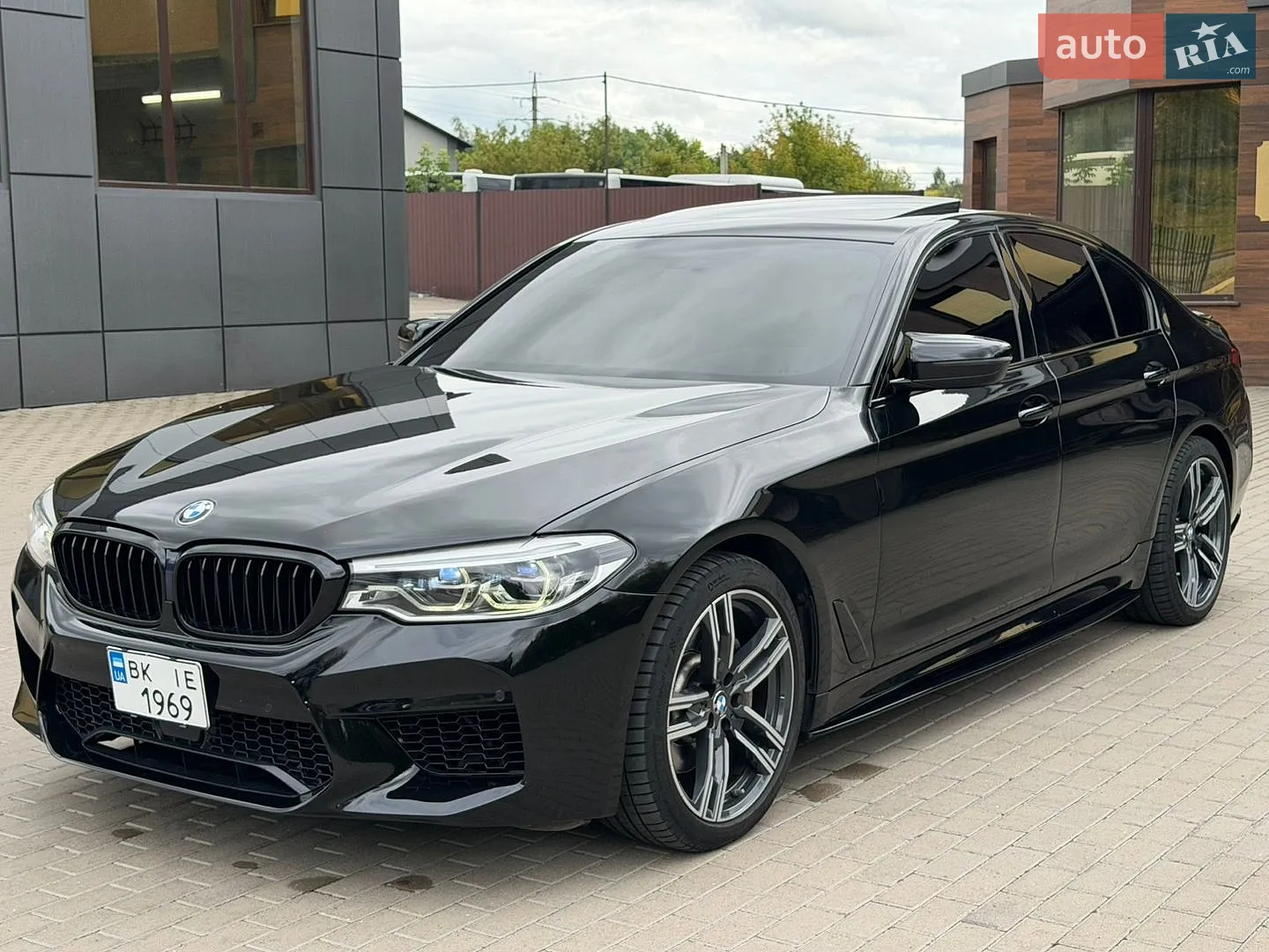 2017 BMW 5er - мініатюра 3