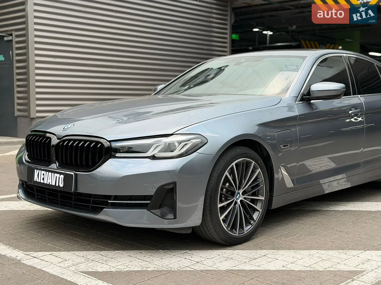 2022 BMW 5er - мініатюра 2