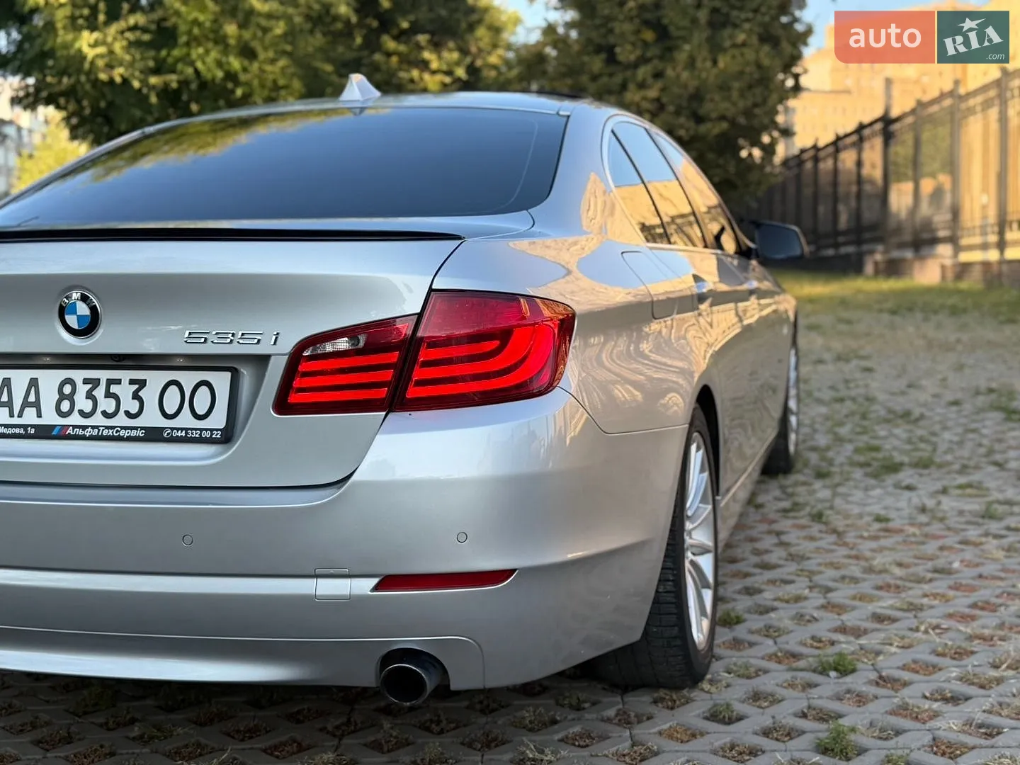 2011 BMW 5er - мініатюра 9