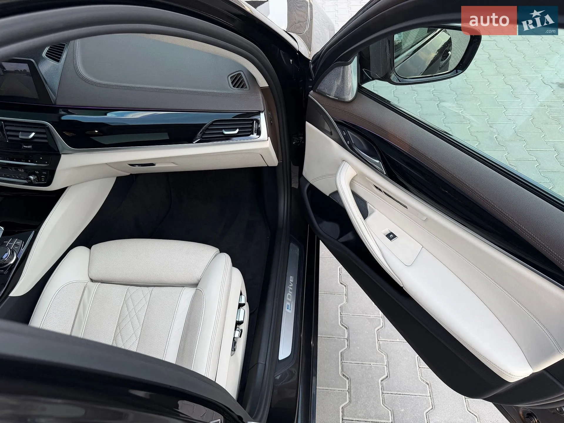 2017 BMW 5er - мініатюра 22
