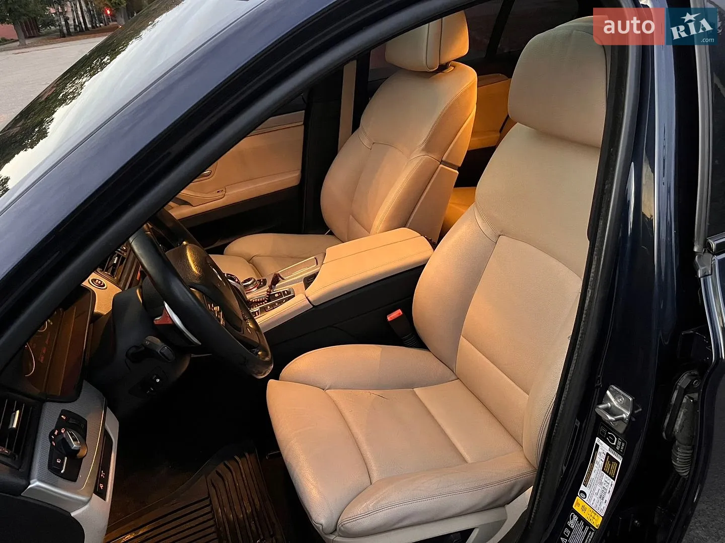 2010 BMW 5er - мініатюра 18