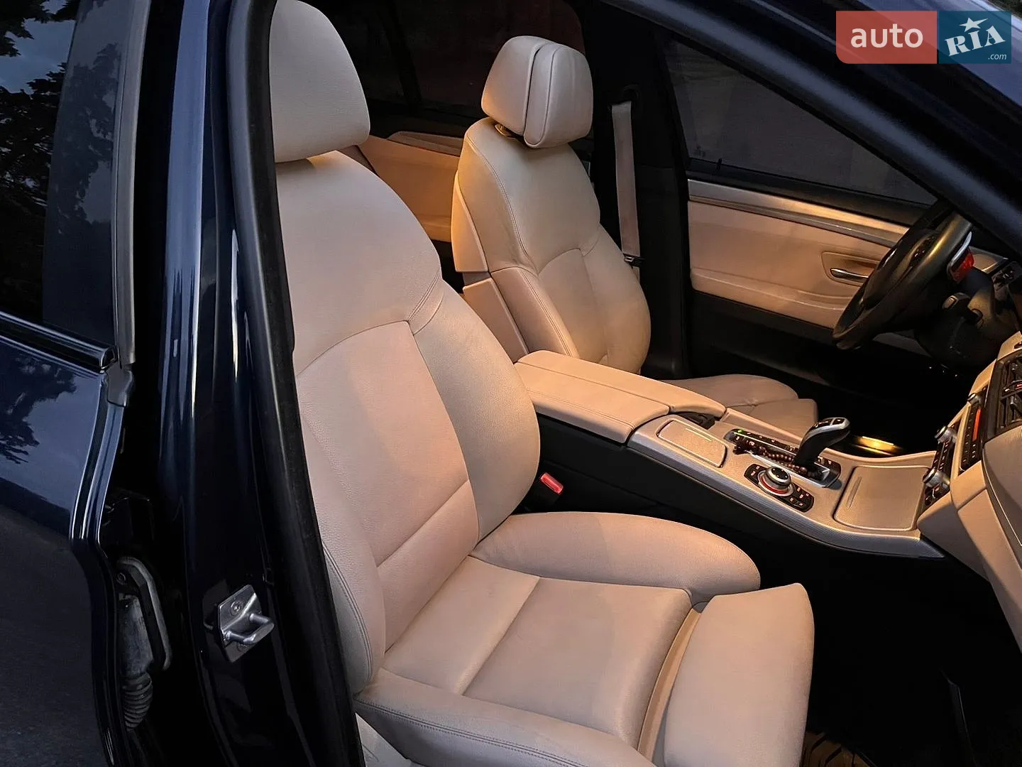 2010 BMW 5er - мініатюра 28