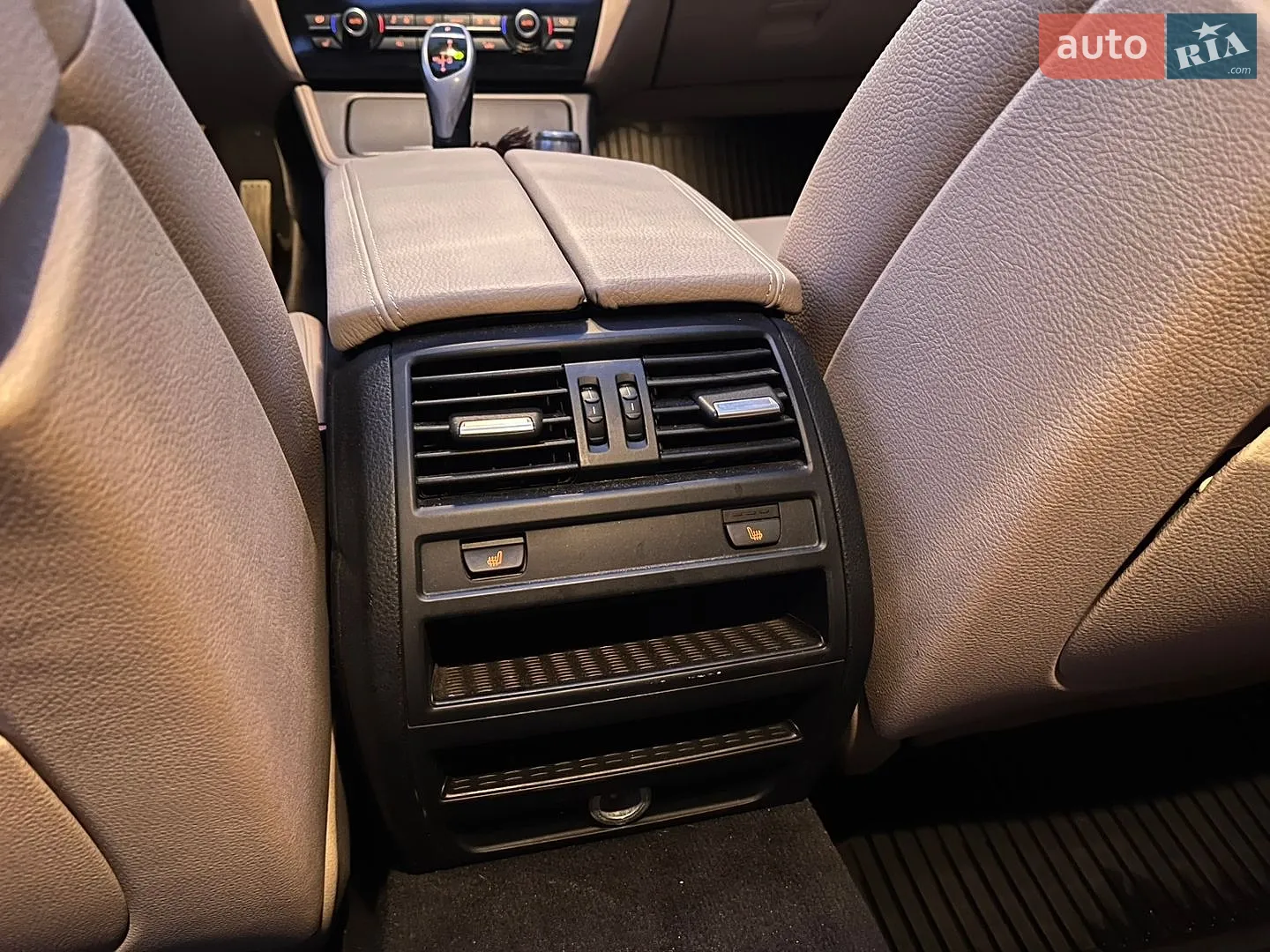 2010 BMW 5er - мініатюра 26