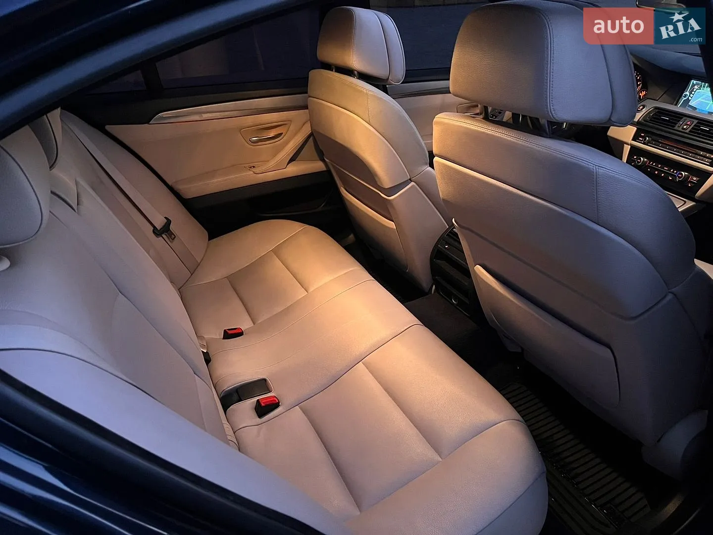 2010 BMW 5er - мініатюра 30
