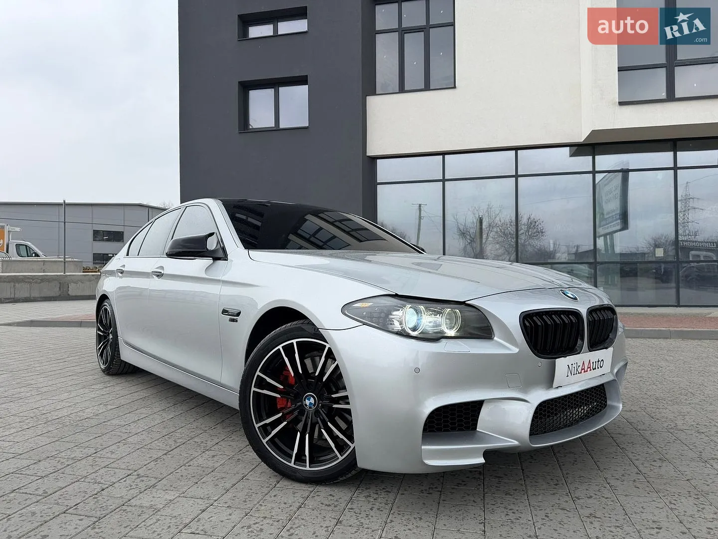 2010 BMW 5er - мініатюра 2