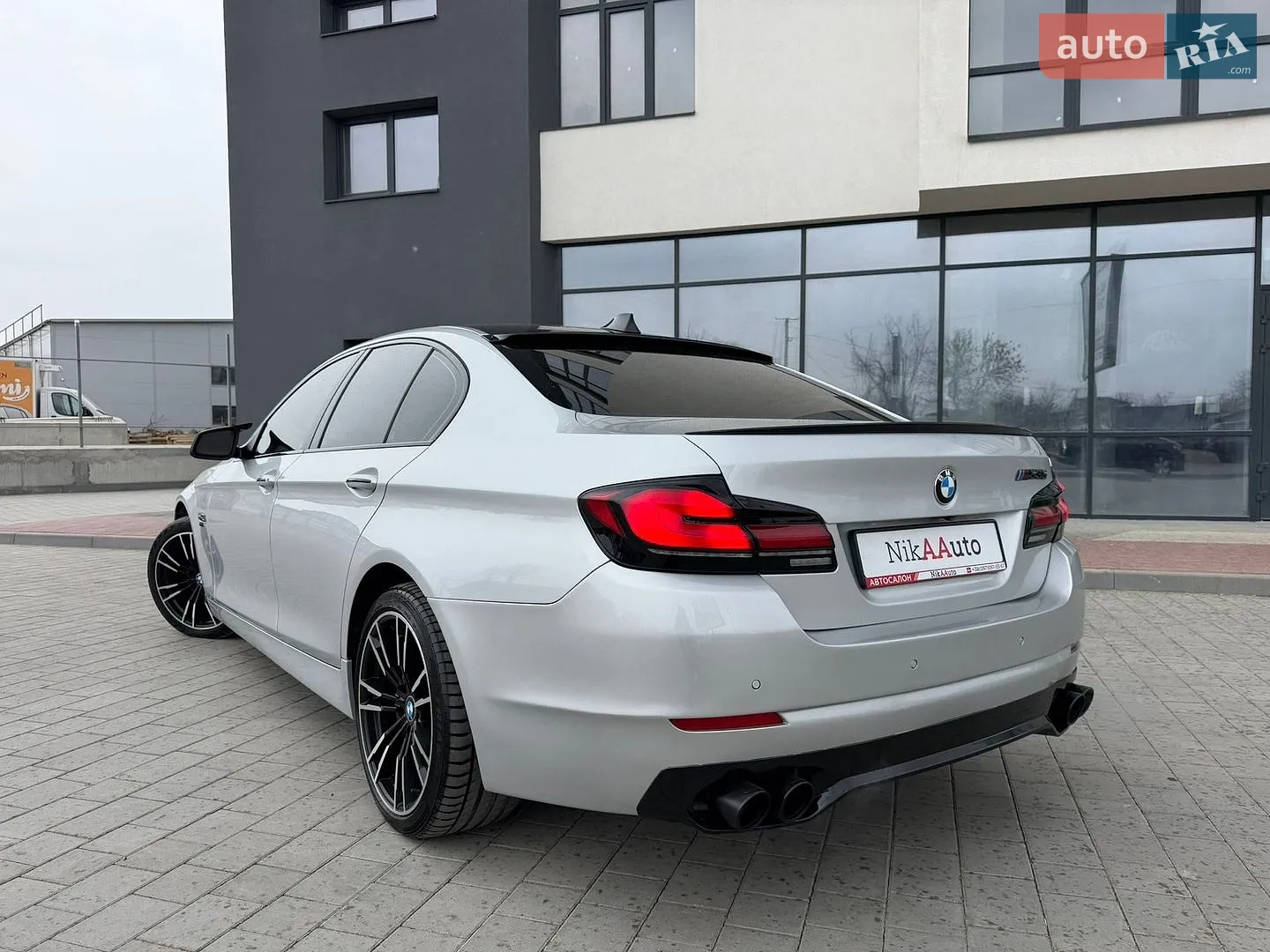 2010 BMW 5er - мініатюра 21