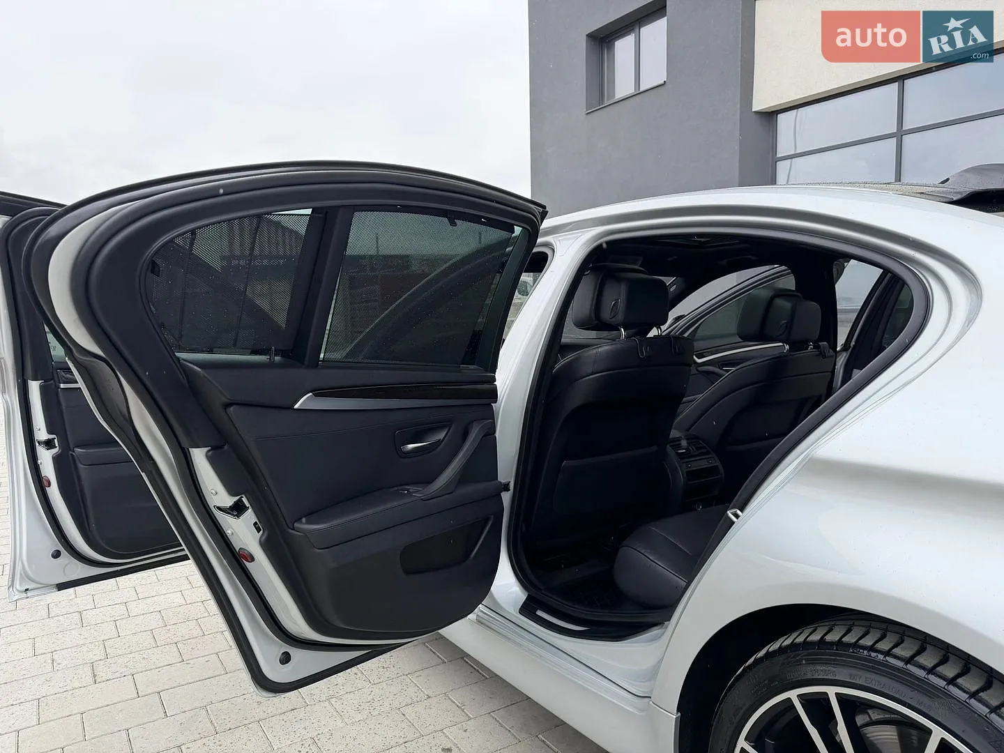 2010 BMW 5er - мініатюра 26