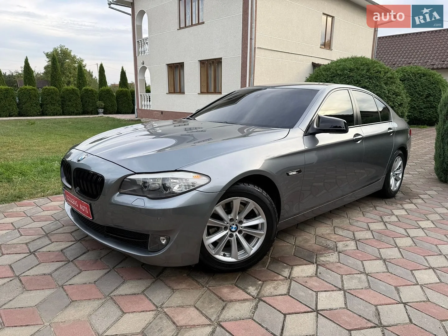 2011 BMW 5er - мініатюра 3