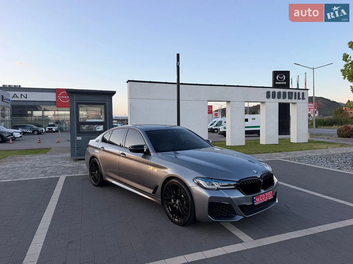 2019 BMW 5er - фото 1
