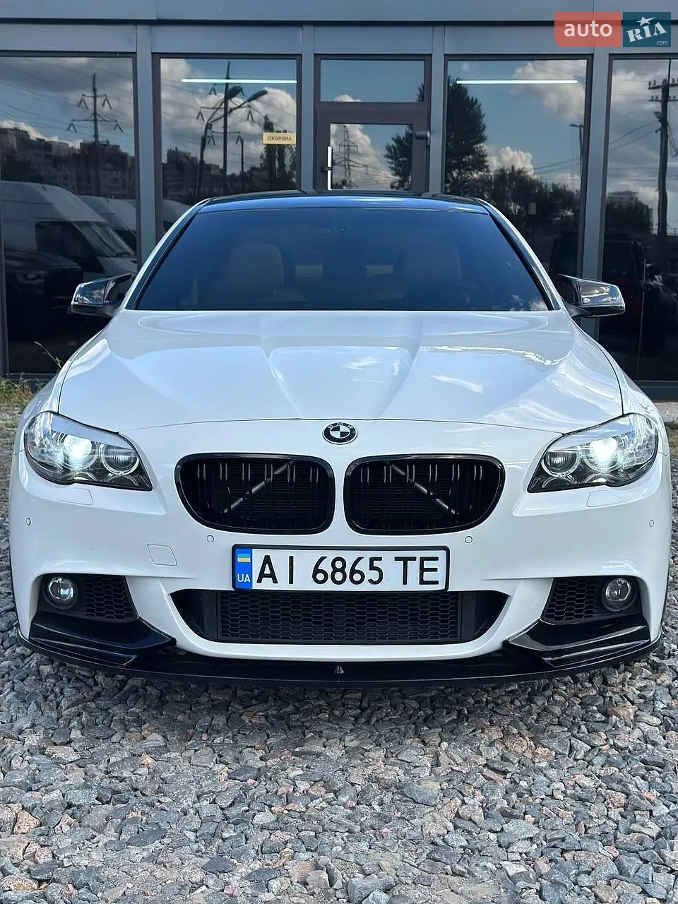 2011 BMW 5er - мініатюра 2