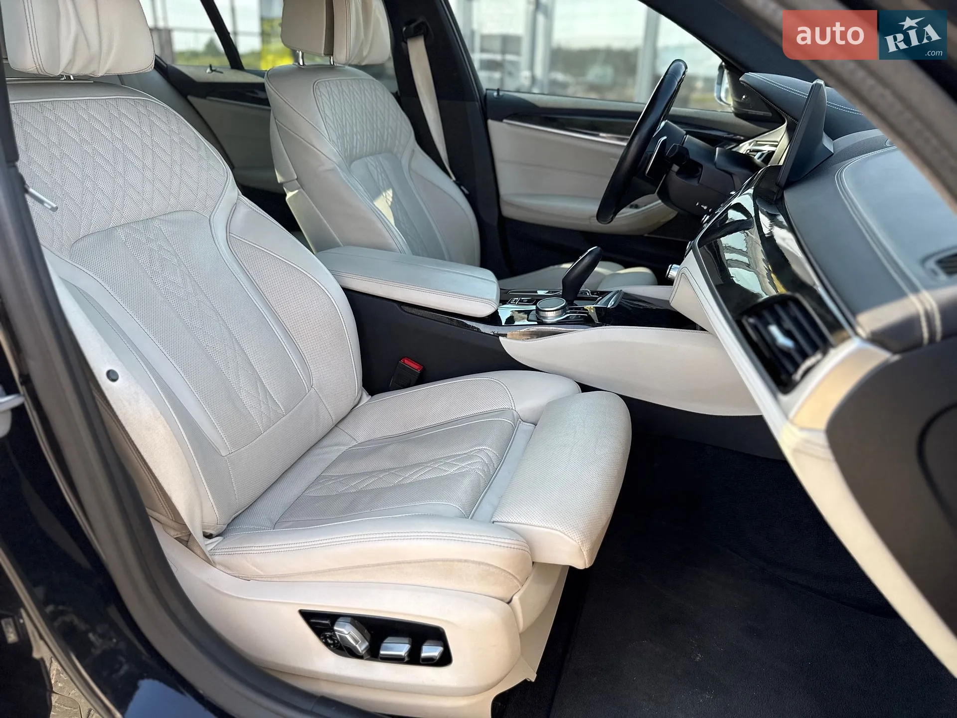 2021 BMW 5er - мініатюра 18