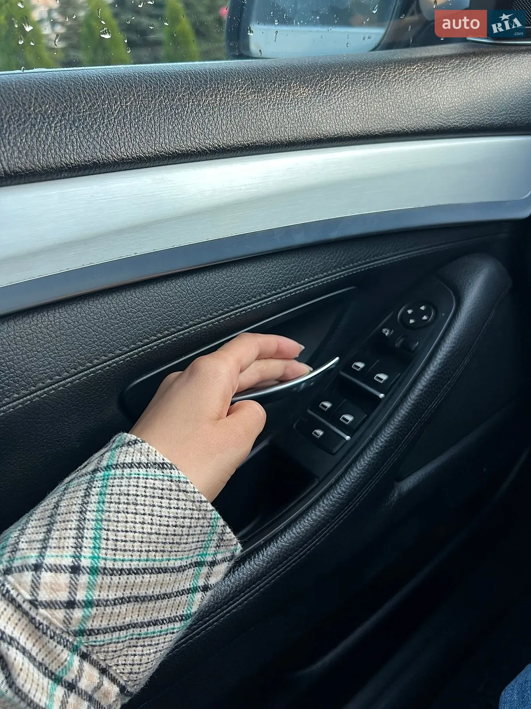 2010 BMW 5er - мініатюра 13
