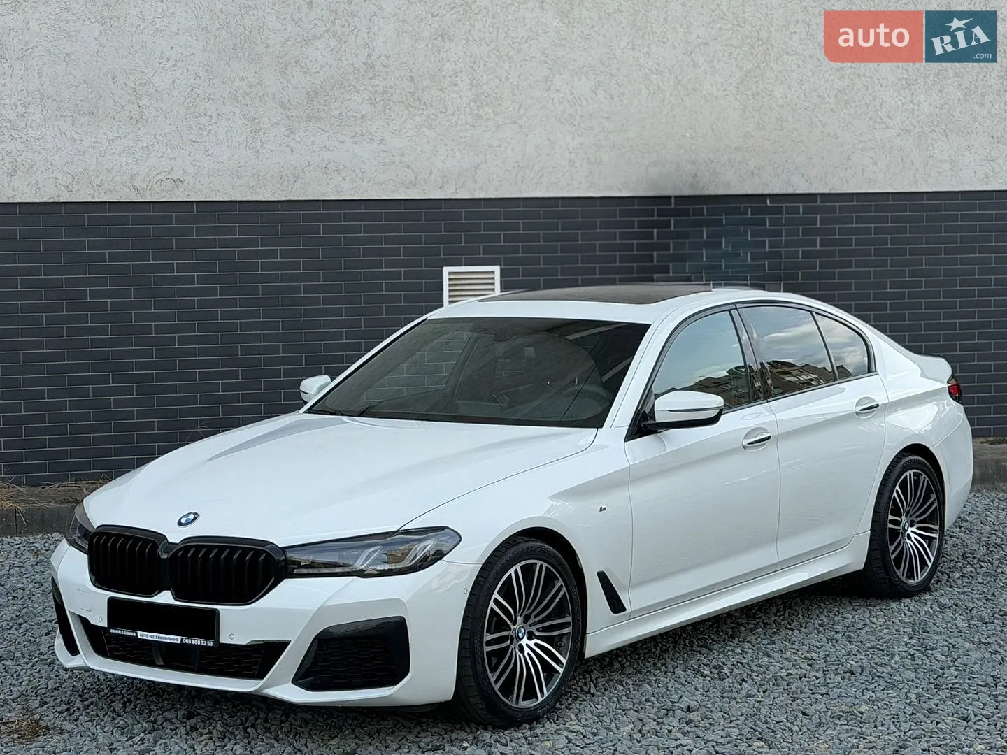 2017 BMW 5er - фото 1