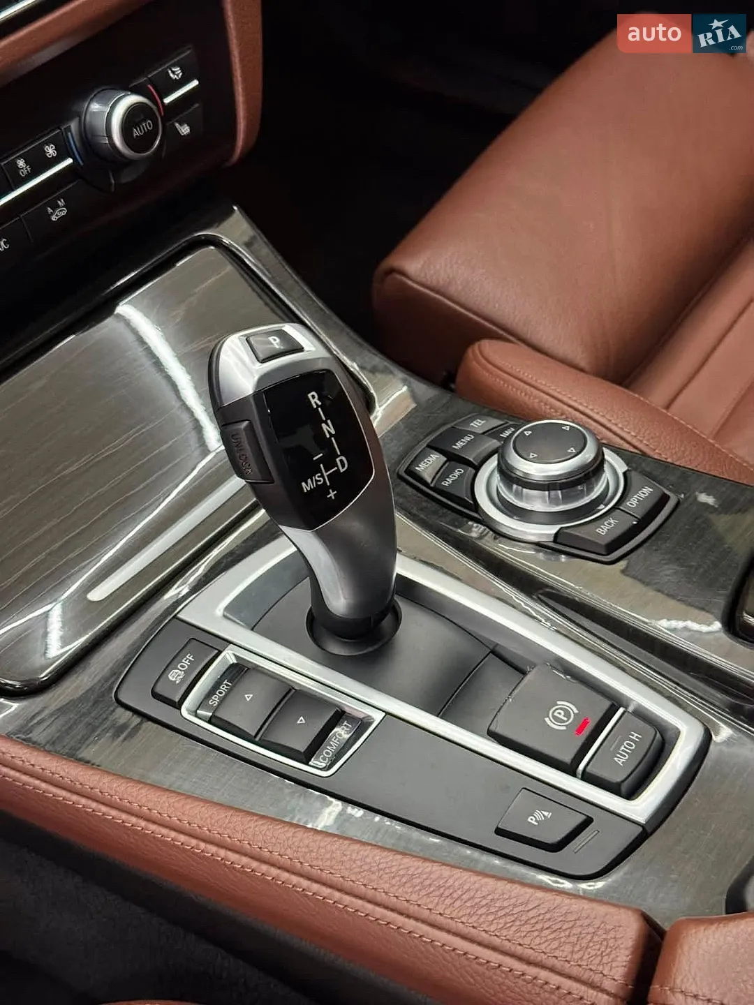 2013 BMW 5er - мініатюра 19