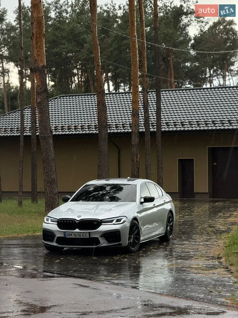 2019 BMW 5er - фото 1