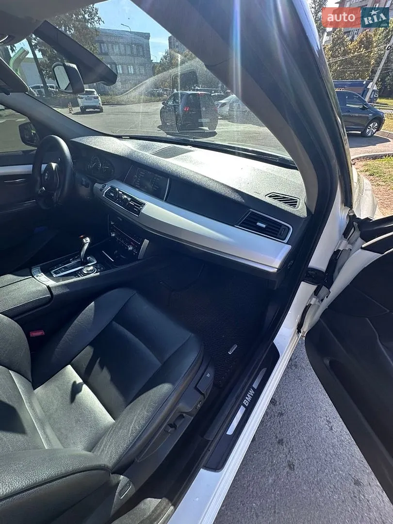 2010 BMW 5er - мініатюра 11