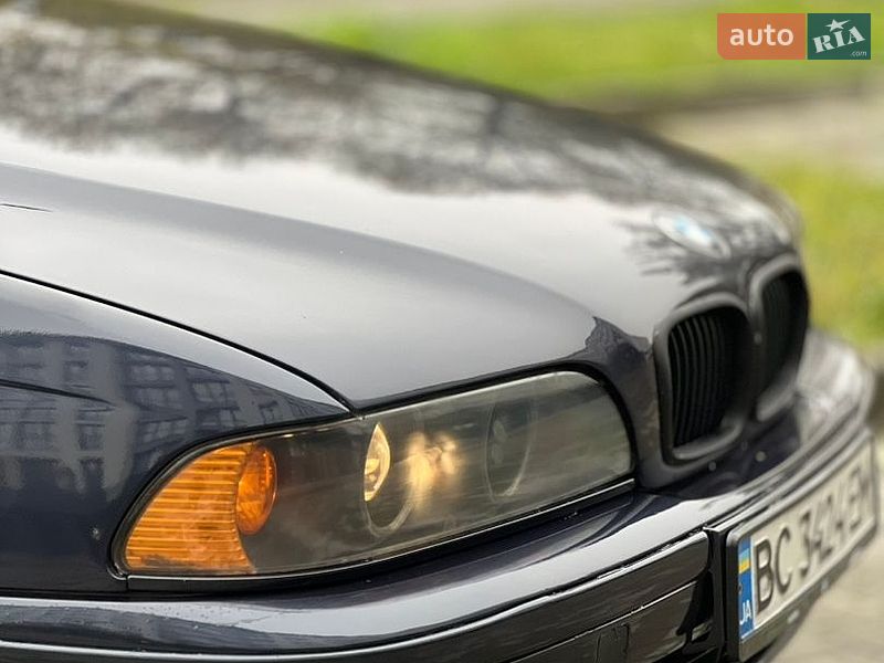 Седан BMW 5 Series 2002 в Новояворівську